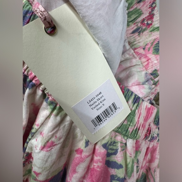 Love Shack Fancy
Naila Tiered Crochet-Trimmed Floral-Print Cotton-Voile small - Picture 2 of 4